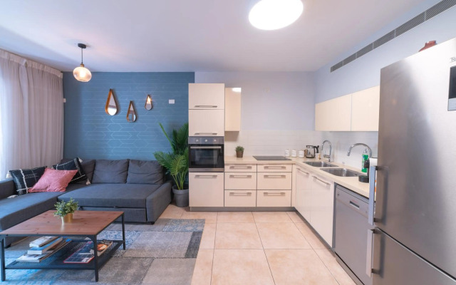 Art Apartment In Mamila - King David Residence