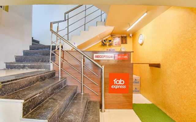 Hotel Shivsai Palace by OYO Rooms