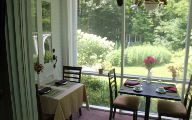 Lee Farm Inn