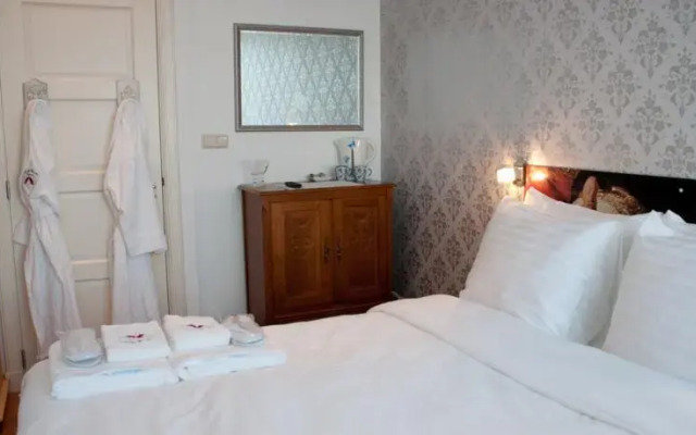 Bed and Breakfast Helmers