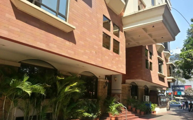 The Paradise by Tunga