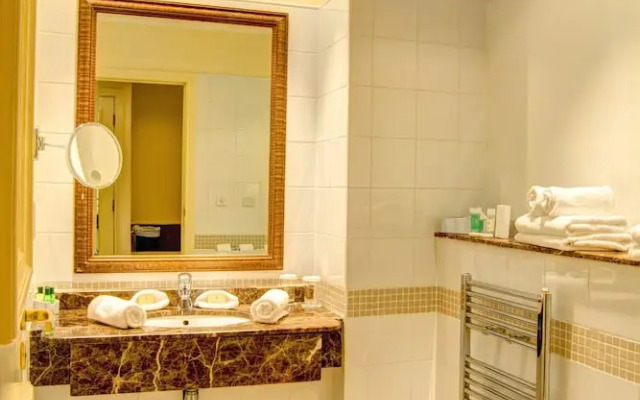 The Keadeen Hotel
