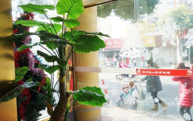 驿亭6+e酒店(上海外高桥店)