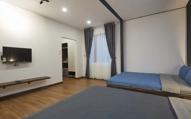 The Garden Capsule Hotel