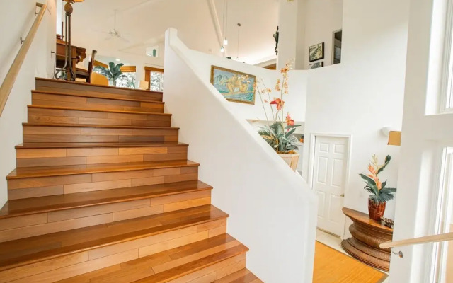 Villa of Kamalii by RedAwning