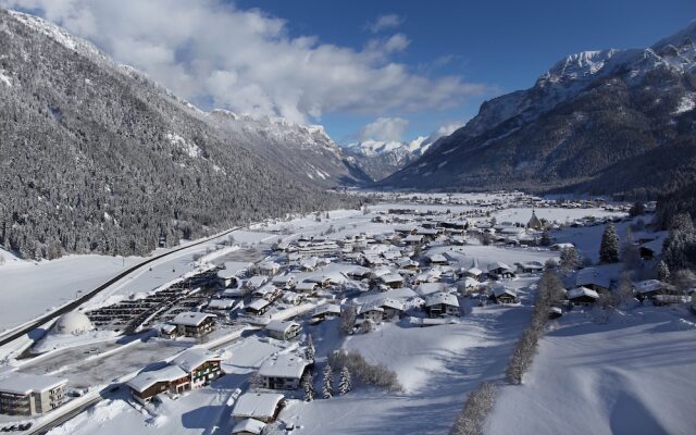 Hotel Tiroler ADLER Bed & Breakfast