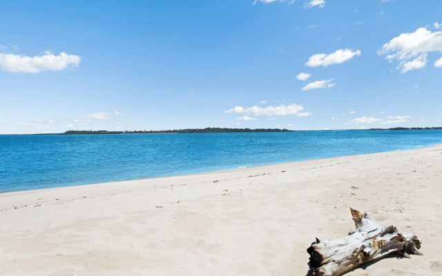 Quiet location across from waterfront - South Esp, Bongaree