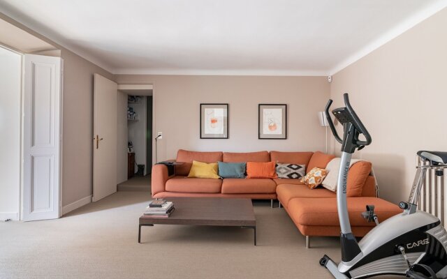 Premium Holiday Home in Cannes la Bocca With Swimming Pool