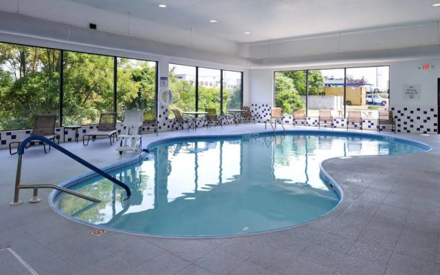 Holiday Inn Express Morgantown, An Ihg Hotel