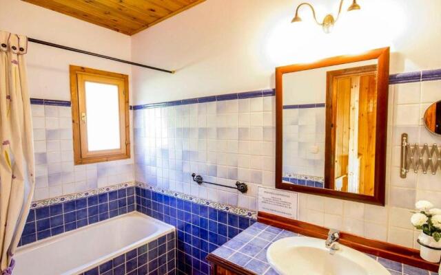 Casa Las Olivas Sayalonga by Ruralidays