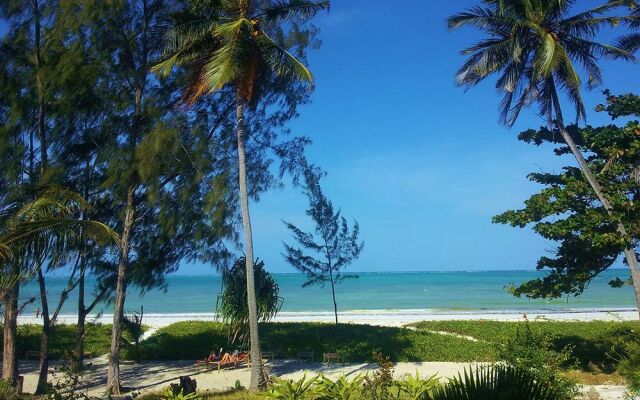 Domokuchu Beach Bungalows