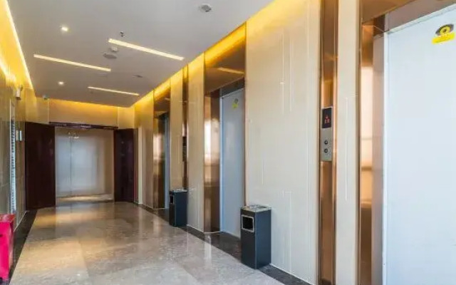 Lavande Hotels· Guiyang Huaxi Tongshijie