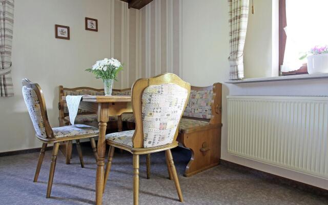 Charming Apartment With Balcony, Garden, BBQ, Parking, Heating