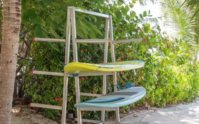 Seabreeze 8 - Luxury 4-bedroom on Seven Mile Beach
