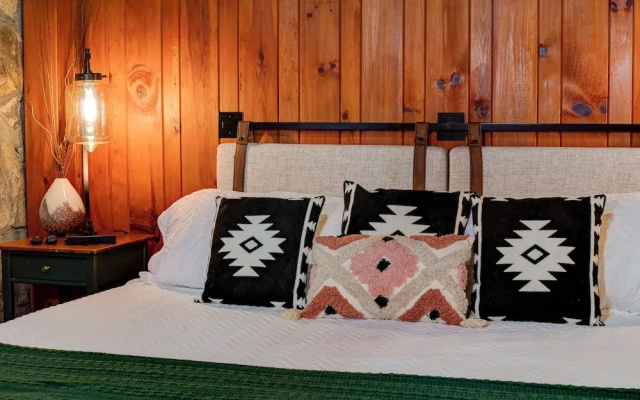 The Furry Lodge & Suites 13
