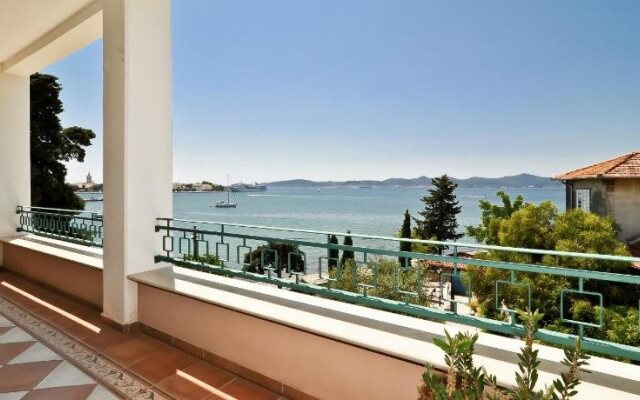 Aparthotel Villa Hresc