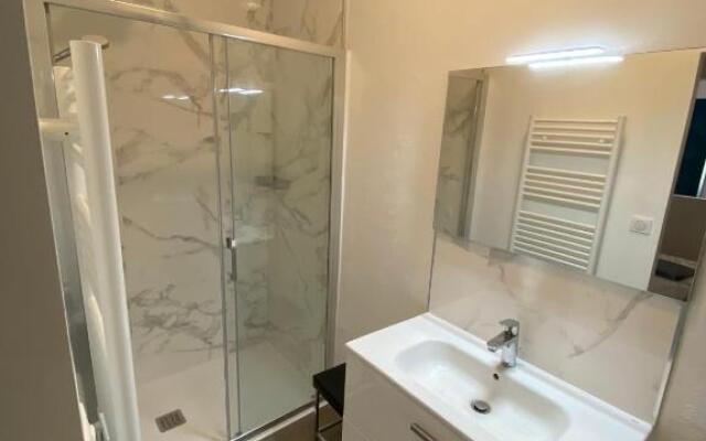 Grand studio rue piétonne Ajaccio