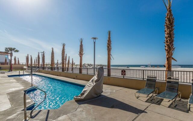 Phoenix All Suites by Brett Robinson