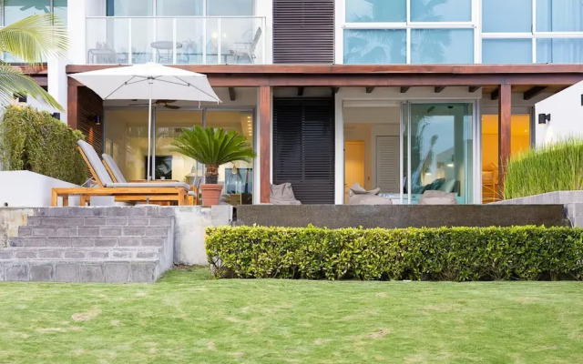 The Surf-point Condo by Acomodo Riomar