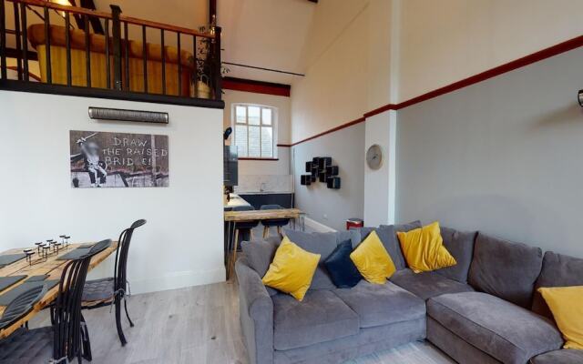 Hu1 Boutique City Apartment - Sleeps 6