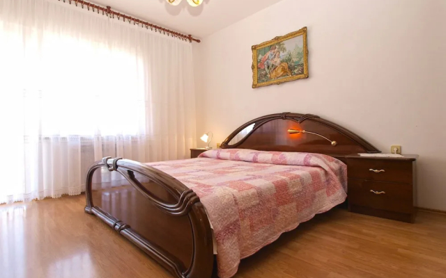 Apartment 1704