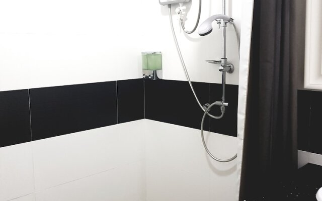 Mansion One Suites - Studio Suites