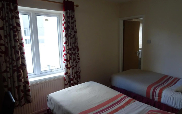 The Gatwick White House Hotel
