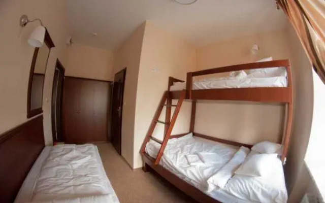 Rynek 6 retro pub & hostel