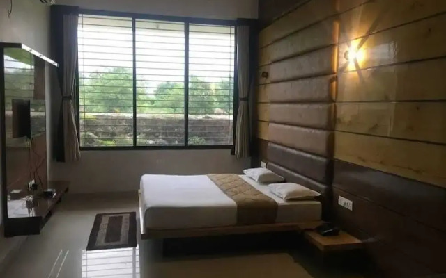 Hotel Shivani Resort