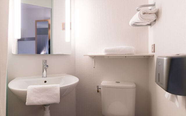 B&B HOTEL Avignon (2)