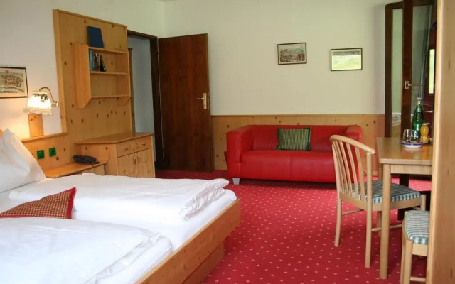 Heidi-Hotel Falkertsee