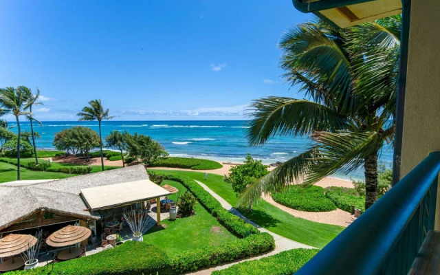 Hale Tiare 2 Bedroom Condo by RedAwning