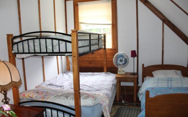 Earth Club Factory Guesthouse