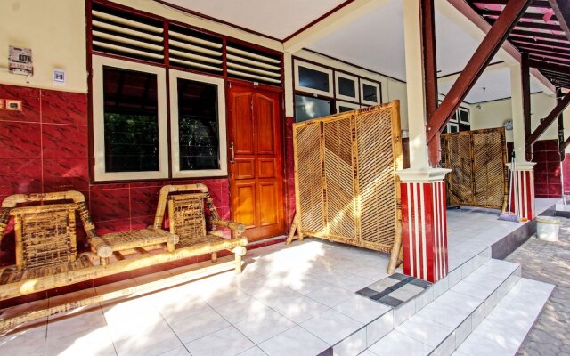 OYO 92710 Losmen Tjabe Merah