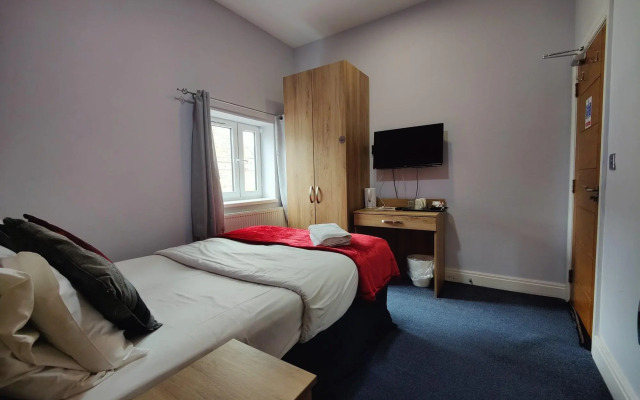Wellesley Hotel