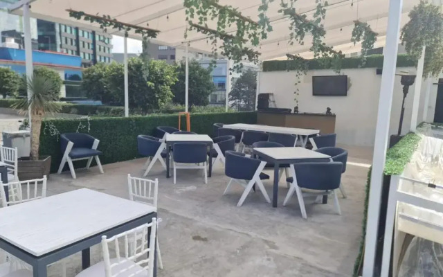 Suites Arboleda 215