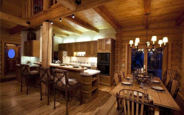 Snowdrift Cabin
