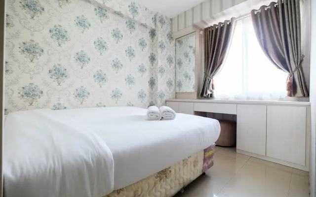 Comfy 2BR Bassura City Apartment Near Bassura Mall