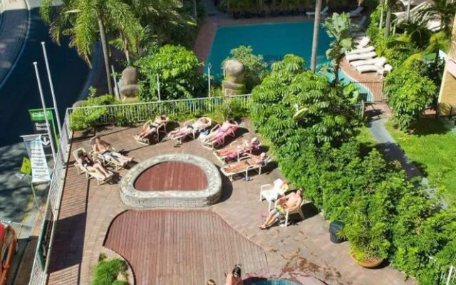 Islander Backpackers Resort