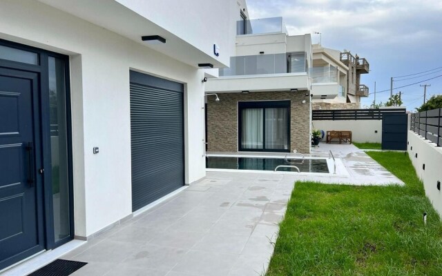 Elegant & Stylish Villas With Shared Pool in Crete