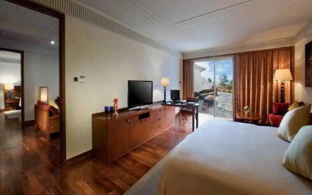 HNA Beach & Spa Resort