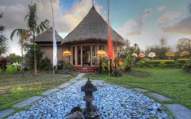 Villa Kunang Kunang