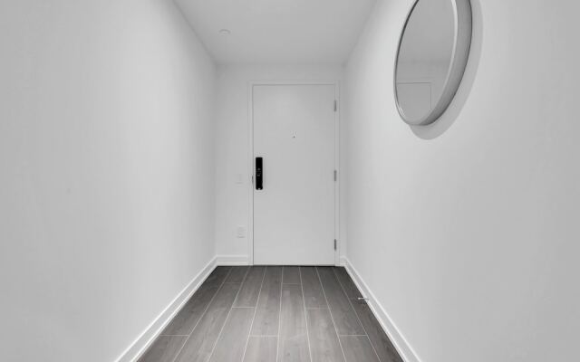 Modern suite steps to port credit Go