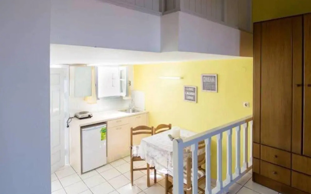 Kamaria Apartments