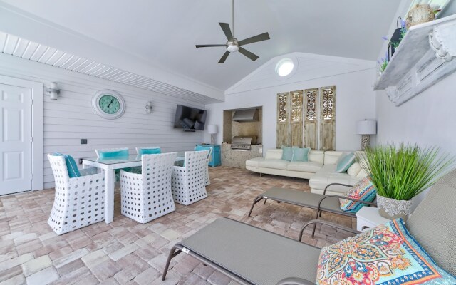 Rvh_295r Sparkling Oasis 4 Bedroom Home