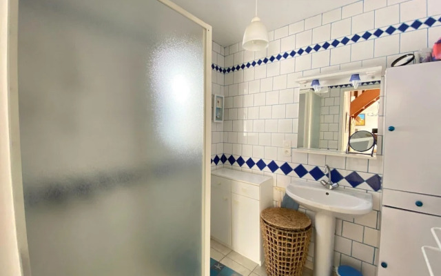 Holiday Home in Normandy Near Sandy Beach