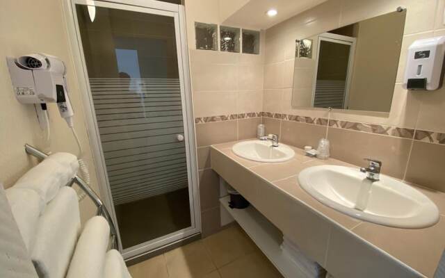 Hotel De Bretagne - Fougeres