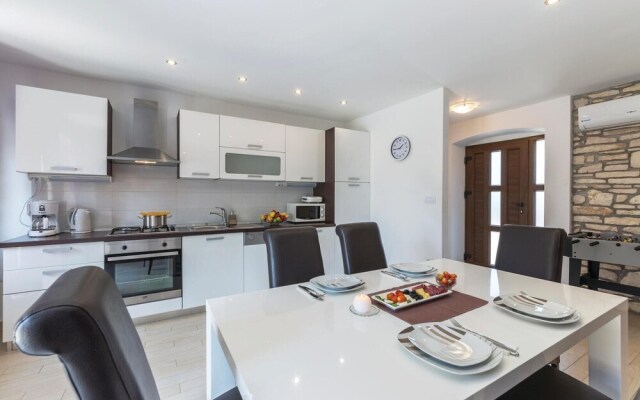 Nice Home in Barban With Wifi and 2 Bedrooms