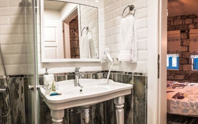 Mavi Ruzgar Alacati Hotel - Adults Only