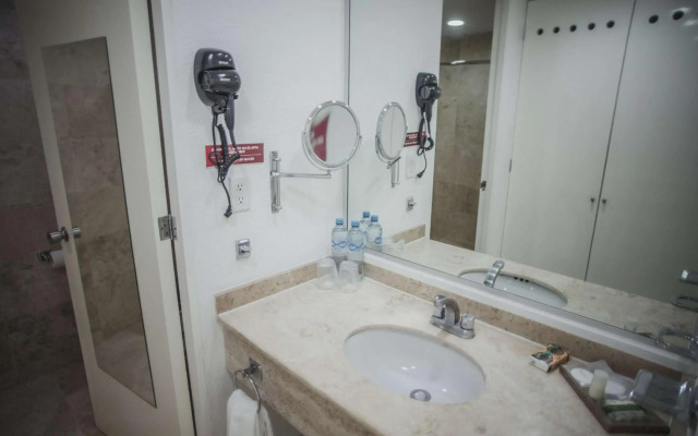 Days Inn by Wyndham Tuxtepec
